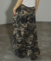 SLEEKGLOW（スリック グロウ）の「カモプリントカーブドスウェットパンツ[カーキ]（スウェットパンツ）」