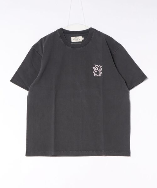 VICTORIA HONGKONG（ビクトリアホンコン）の「DESIGN TEE/【VICTORIA HONGKONG】バックプリント 女性シルエットデザインTシャツ / 香港 ストリート アート ユニセックス オーバーサイズ（Tシャツ/カットソー・メンズ・スミクロ・X-LARGE/LARGE）」の4枚目の写真