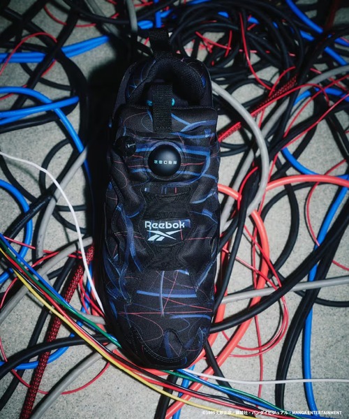 Reebok(リーボック)の「Reebok x atmos x GHOST IN THE SHELL INSTAPUMP FURY 94 / リーボック x アトモス x ゴーストインザシェル インスタポンプフューリー 94【SP】(スニーカー・メンズ・ブラック・28.5cm/28.0cm/27.5cm/27.0cm/26.5cm/26.0cm/25.5cm/29.0cm)」の4枚目の写真