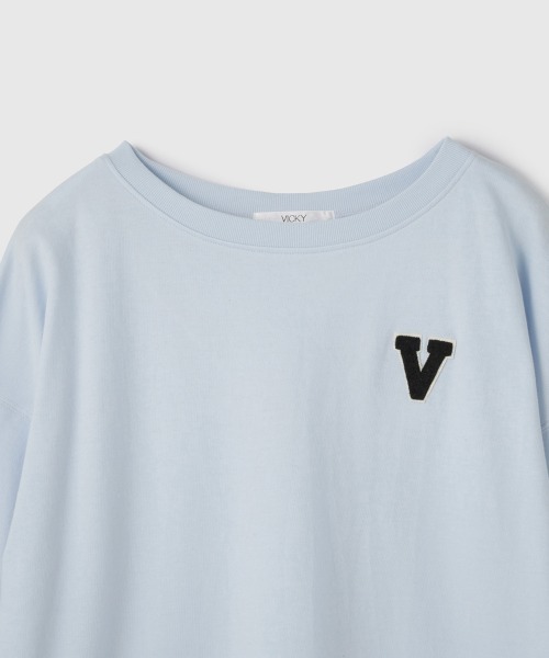 VICKY(ビッキー)の「【大人の抜け感】ワッペンマルチネックスウェット(Tシャツ/カットソー・レディース・ブルー系その他/ダークネイビー/アイボリー・M)」の6枚目の写真