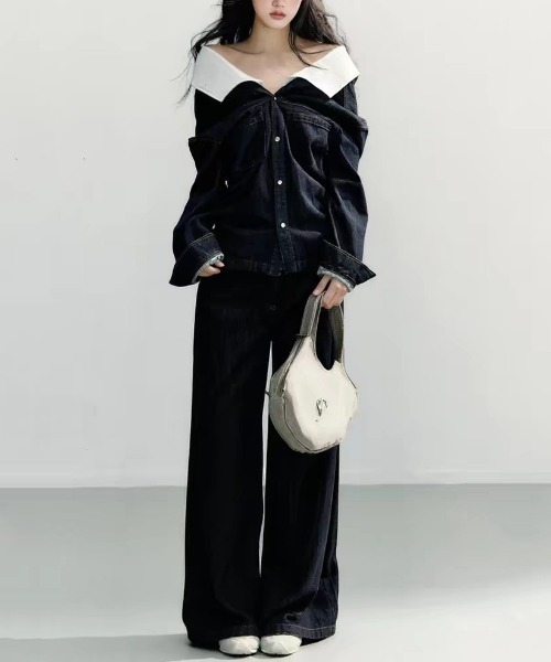 FAVORITO(ファヴォリート)の「デニムボートネックシャツ(シャツ/ブラウス・レディース・ダークブルー・M/S/XL/L)」の5枚目の写真