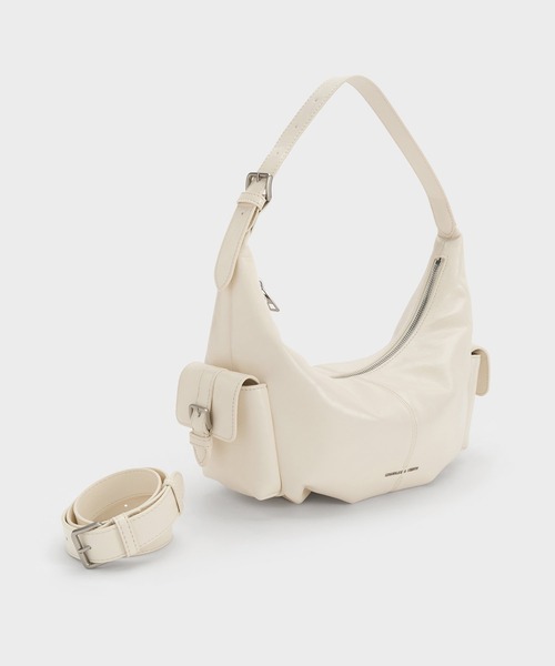 CHARLES & KEITH（チャールズ & キース）の「Bessie ベッシー サイドポケット ホーボーバッグ（ショルダーバッグ・レディース・ダークブラウン系3/スミクロ/クリーム・S）」の10枚目の写真