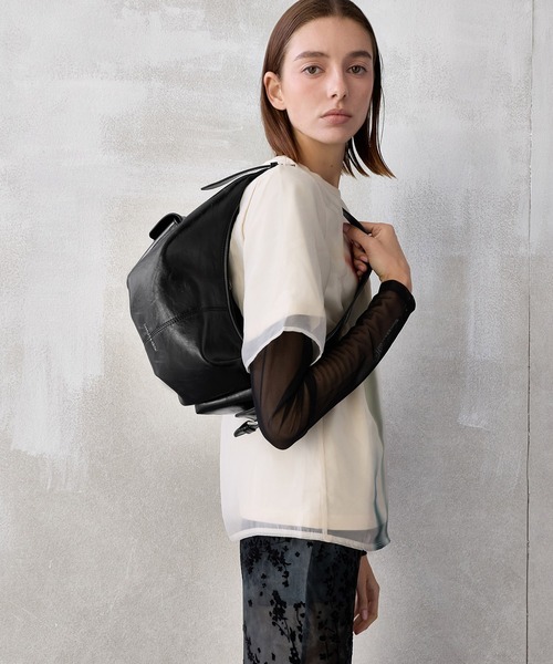 CHARLES & KEITH（チャールズ & キース）の「Bessie ベッシー サイドポケット ホーボーバッグ（ショルダーバッグ・レディース・ダークブラウン系3/スミクロ/クリーム・S）」の14枚目の写真