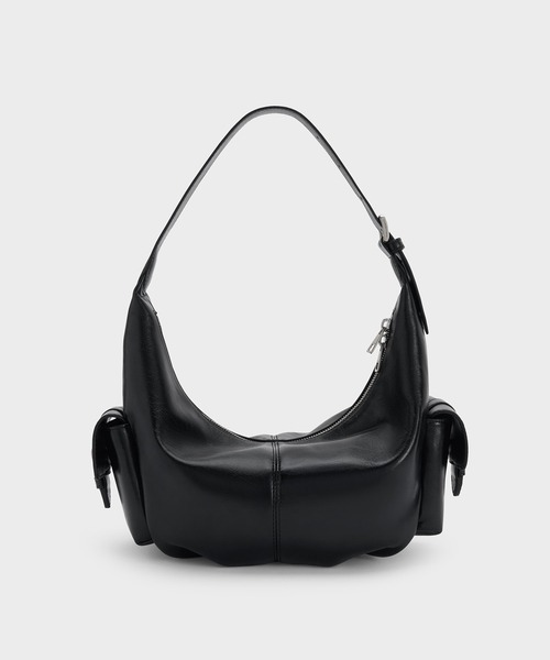 CHARLES & KEITH（チャールズ & キース）の「Bessie ベッシー サイドポケット ホーボーバッグ（ショルダーバッグ・レディース・ダークブラウン系3/スミクロ/クリーム・S）」の21枚目の写真