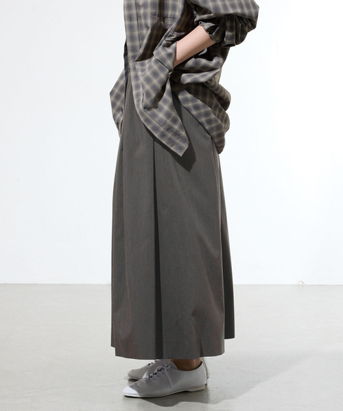 IENA(イエナ)の「《一部店舗限定》ウォッシャブルタックキュロットパンツ(その他パンツ・レディース・チャコールグレー/ブラック・36/38)」の21枚目の写真