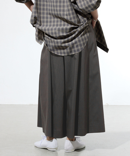 IENA(イエナ)の「《一部店舗限定》ウォッシャブルタックキュロットパンツ(その他パンツ・レディース・チャコールグレー/ブラック・36/38)」の22枚目の写真