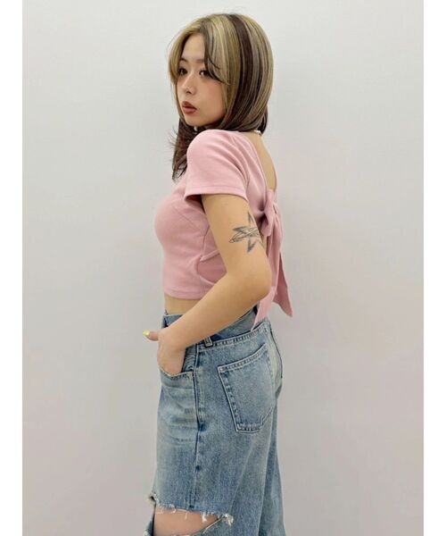 EVRIS（エヴリス）の「【パッド付】2WAYバックリボンスクエアネックハーフスリーブトップス　半袖　夏服（Tシャツ/カットソー・レディース・ブラック/ホワイト/ピンク/グリーン・FREE）」の16枚目の写真