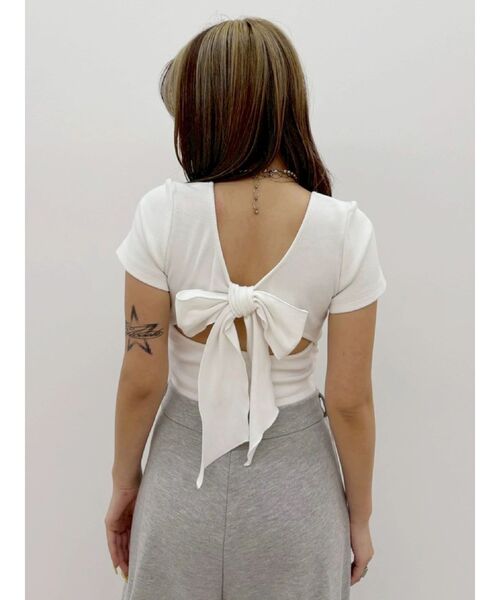 EVRIS（エヴリス）の「【パッド付】2WAYバックリボンスクエアネックハーフスリーブトップス　半袖　夏服（Tシャツ/カットソー・レディース・ブラック/ホワイト/ピンク/グリーン・FREE）」の5枚目の写真