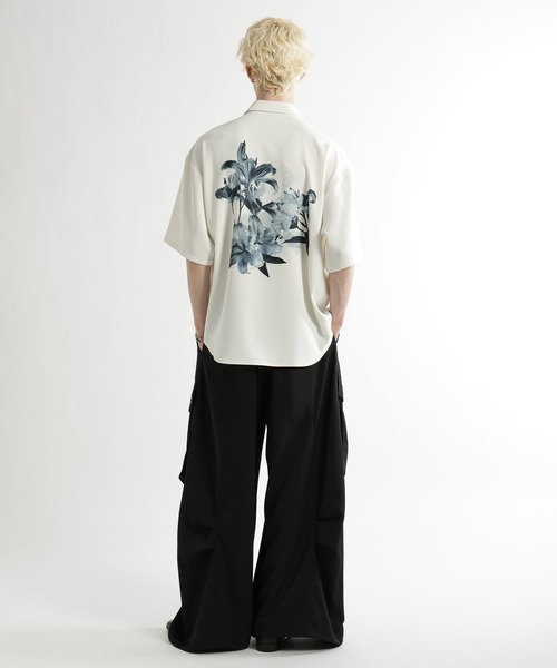 HARE(ハレ)の「フラワーコラージュバックプリントシャツ(HARE)(シャツ/ブラウス・メンズ・ブルー系その他/ブラック/オフホワイト・FREE)」の5枚目の写真