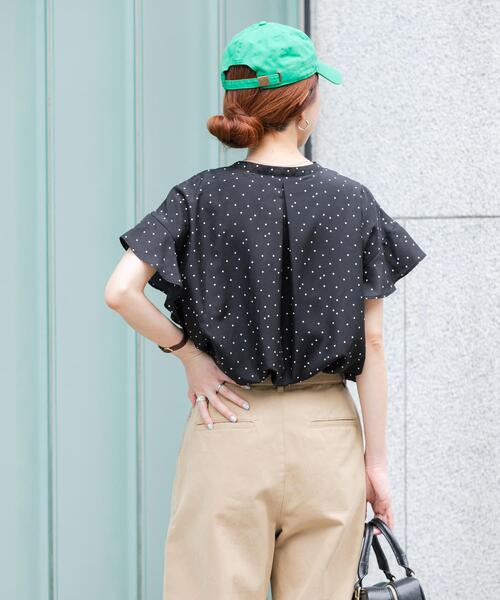 URBAN RESEARCH(アーバンリサーチ)の「フレンチスリーブスキッパーブラウス(シャツ/ブラウス・レディース・ブラック系その他/オフホワイト/ライトブルー・FREE)」の17枚目の写真