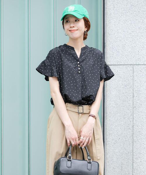 URBAN RESEARCH(アーバンリサーチ)の「フレンチスリーブスキッパーブラウス(シャツ/ブラウス・レディース・ブラック系その他/オフホワイト/ライトブルー・FREE)」の18枚目の写真