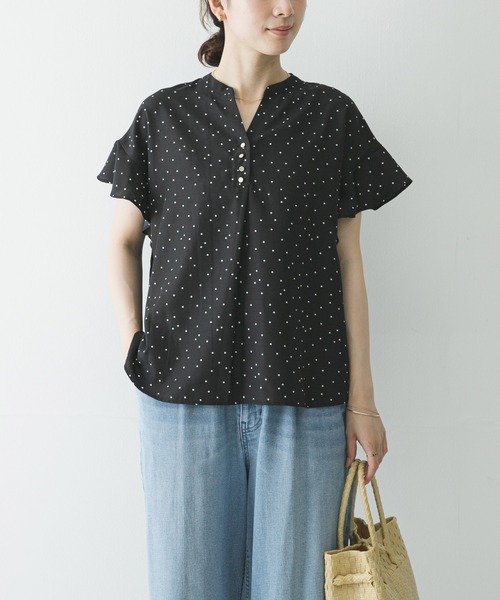 URBAN RESEARCH(アーバンリサーチ)の「フレンチスリーブスキッパーブラウス(シャツ/ブラウス・レディース・ブラック系その他/オフホワイト/ライトブルー・FREE)」の1枚目の写真