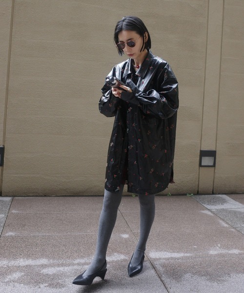 Ameri(アメリ)の「CHRISTINE EMBROIDERY SHIRT JACKET(ブルゾン・レディース・アイボリー/ブラウン/ブラック・MEDIUM/SMALL)」の8枚目の写真