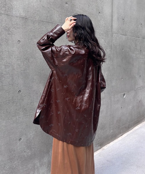Ameri(アメリ)の「CHRISTINE EMBROIDERY SHIRT JACKET(ブルゾン・レディース・アイボリー/ブラウン/ブラック・MEDIUM/SMALL)」の13枚目の写真