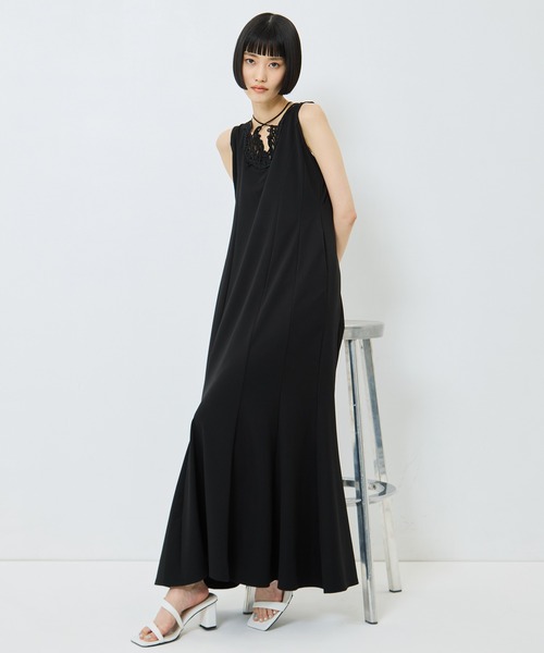 MURRAL（ミューラル）の「【MURRAL/ミューラル】《STUDIOUS別注》embroiddered one piece/エンブロイダリーワンピース/接触冷感/紫外線防止（ワンピース・レディース・ブラック/グレー・1/2）」の2枚目の写真