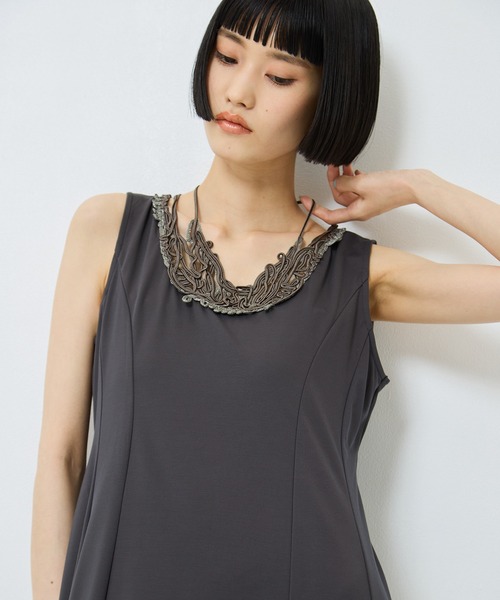 MURRAL（ミューラル）の「【MURRAL/ミューラル】《STUDIOUS別注》embroiddered one piece/エンブロイダリーワンピース/接触冷感/紫外線防止（ワンピース・レディース・ブラック/グレー・1/2）」の4枚目の写真
