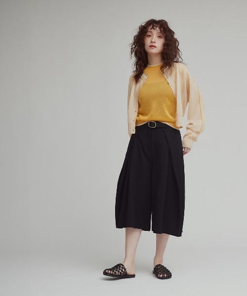 W:Huku(フーク)の「【W:Huku / ドライタッチツイル】スラックス バミューダ パンツ / Dry-Touch Twill Bermuda Shorts(スラックス・レディース・ブラック/ベージュ・M/L)」の1枚目の写真