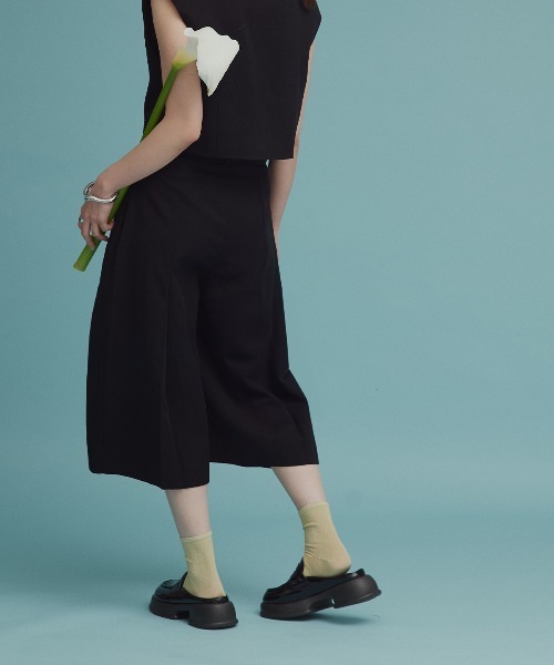 W:Huku(フーク)の「【W:Huku / ドライタッチツイル】スラックス バミューダ パンツ / Dry-Touch Twill Bermuda Shorts(スラックス・レディース・ブラック/ベージュ・M/L)」の12枚目の写真