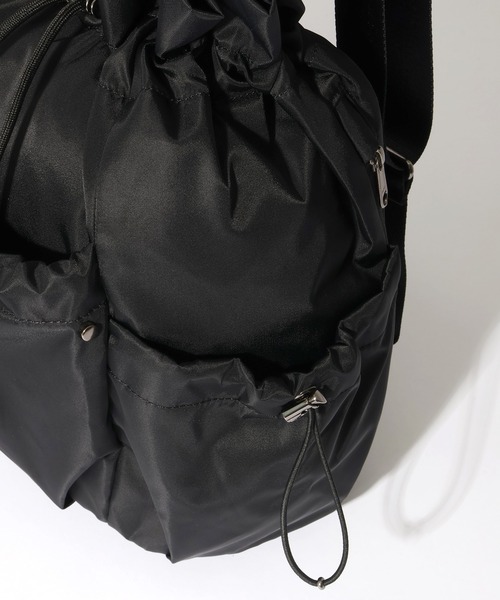 THE NORTH FACE(ザノースフェイス)の「【THE NORTH FACE/ザノースフェイス】BONNEY PACK M/ボニーパック 3WAY巾着型ショルダーバッグ(バックパック/リュック・メンズ・クリーム/ブラック/スモークピンク・FREE)」の8枚目の写真