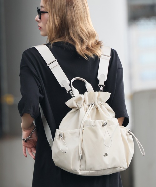 THE NORTH FACE(ザノースフェイス)の「【THE NORTH FACE/ザノースフェイス】BONNEY PACK M/ボニーパック 3WAY巾着型ショルダーバッグ(バックパック/リュック・メンズ・クリーム/ブラック/スモークピンク・FREE)」の15枚目の写真