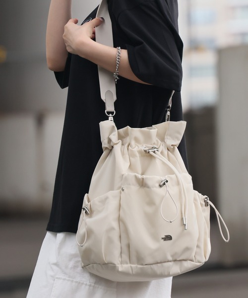 THE NORTH FACE(ザノースフェイス)の「【THE NORTH FACE/ザノースフェイス】BONNEY PACK M/ボニーパック 3WAY巾着型ショルダーバッグ(バックパック/リュック・メンズ・クリーム/ブラック/スモークピンク・FREE)」の17枚目の写真