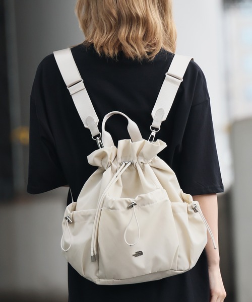 THE NORTH FACE(ザノースフェイス)の「【THE NORTH FACE/ザノースフェイス】BONNEY PACK M/ボニーパック 3WAY巾着型ショルダーバッグ(バックパック/リュック・メンズ・クリーム/ブラック/スモークピンク・FREE)」の16枚目の写真