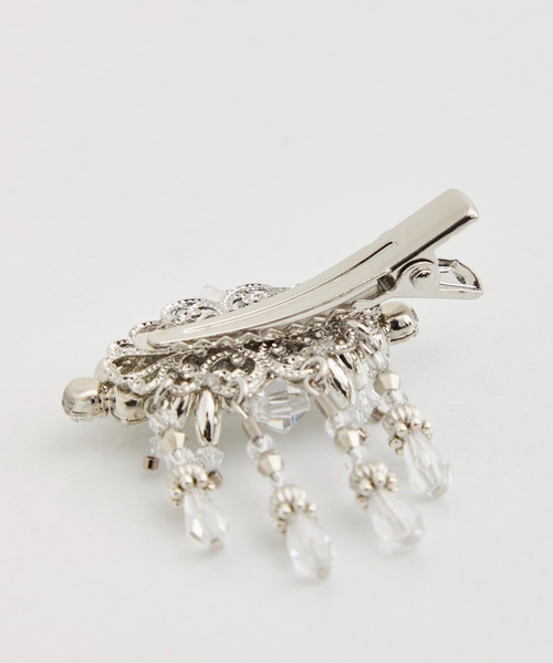 tanakadaisuke(タナカダイスケ)の「【tanakadaisuke/タナカダイスケ】crystal hair clip left/クリスタルヘアクリップ/左側用(バレッタ/ヘアクリップ・レディース・シルバー・FREE)」の5枚目の写真