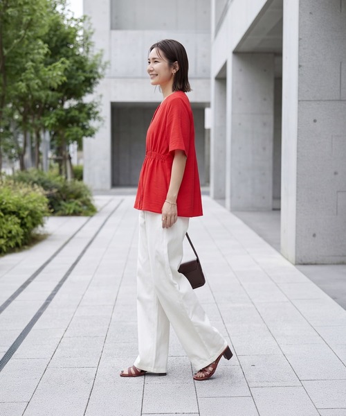 STYLE DELI(スタイルデリ)の「【LUXE】ウエストギャザーハーフスリーブブラウス(Tシャツ/カットソー・レディース・ブラック/ミント/レッド・FREE)」の6枚目の写真
