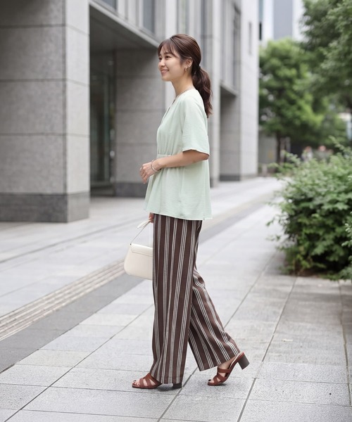 STYLE DELI(スタイルデリ)の「【LUXE】ウエストギャザーハーフスリーブブラウス(Tシャツ/カットソー・レディース・ブラック/ミント/レッド・FREE)」の11枚目の写真