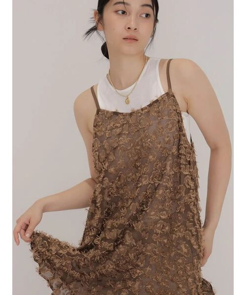 FIKA.(フィーカ)の「Jacquard hem camisole(キャミソール・レディース・オフホワイト/ブラウン・MEDIUM)」の2枚目の写真
