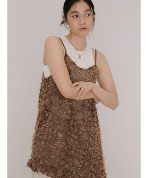 FIKA.(フィーカ)の「Jacquard hem camisole(キャミソール・レディース・オフホワイト/ブラウン・MEDIUM)」の17枚目の写真