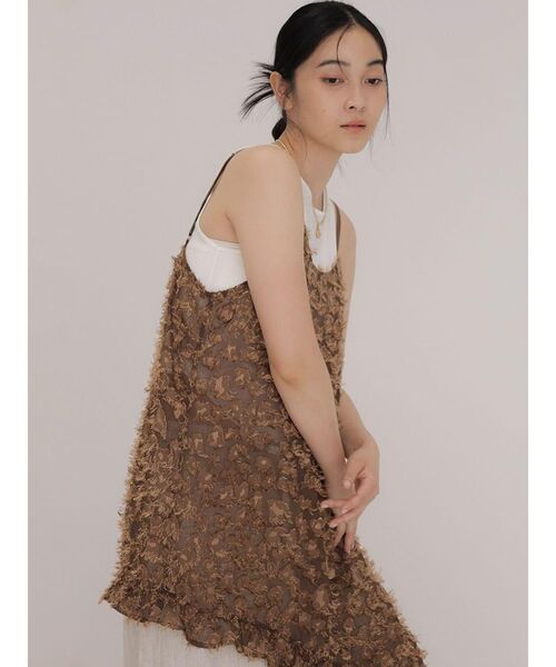 FIKA.(フィーカ)の「Jacquard hem camisole(キャミソール・レディース・オフホワイト/ブラウン・MEDIUM)」の18枚目の写真
