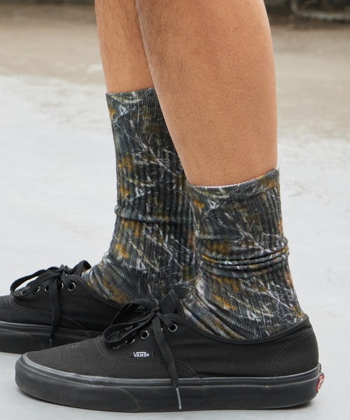 AVIREX(アヴィレックス)の「AVIREX/アビレックス AX Real Tree Print Socks リアルツリー プリント ソックス 靴下 クルー丈ソックス カモフラージュ柄 迷彩柄 ストリート ミリタリー グランジ メンズ 2026年 夏 夏服(ソックス/靴下・メンズ・カモフラージュ・25-27)」の1枚目の写真