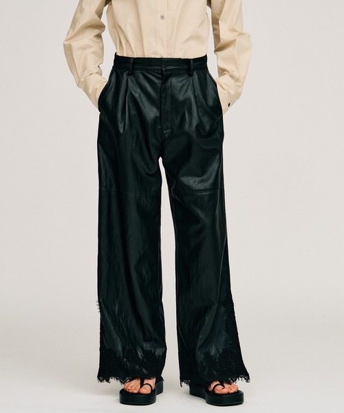 PRANK PROJECT(プランクプロジェクト)の「【2026Autumn Pre-Order】ヴィーガンレザースリットレースパンツ / Vegan Leather Slit Lace Pants(その他パンツ・レディース・ブラウン/ホワイト/ブラック・38/36/34)」の3枚目の写真