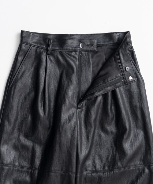 PRANK PROJECT(プランクプロジェクト)の「【2026Autumn Pre-Order】ヴィーガンレザースリットレースパンツ / Vegan Leather Slit Lace Pants(その他パンツ・レディース・ブラウン/ホワイト/ブラック・38/36/34)」の19枚目の写真