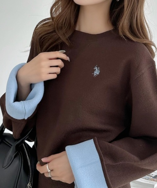 U.S. POLO ASSN.(ユーエスポロアッスン)の「【Ada.別注 U.S. POLO ASSN.】 ガゼットデザイン 袖口 バイカラー スウェットライク ニット(ニット/セーター・レディース・チャコール/アイボリー/ブラウン・M/L)」の3枚目の写真