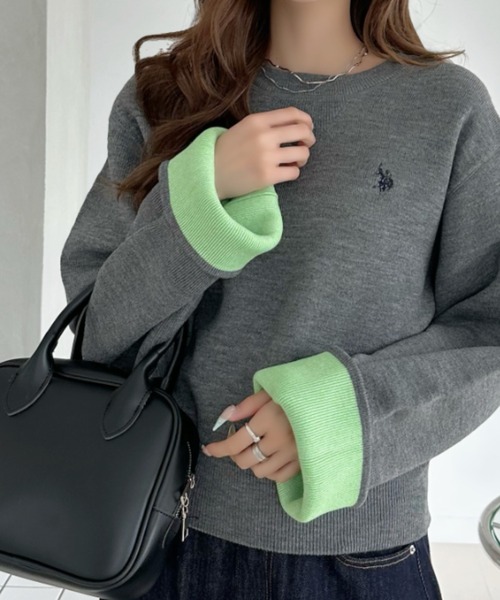 U.S. POLO ASSN.(ユーエスポロアッスン)の「【Ada.別注 U.S. POLO ASSN.】 ガゼットデザイン 袖口 バイカラー スウェットライク ニット(ニット/セーター・レディース・チャコール/アイボリー/ブラウン・M/L)」の5枚目の写真