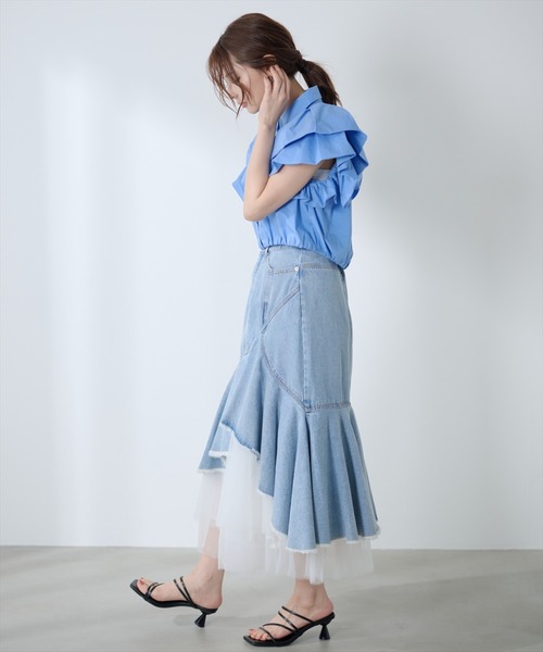 AND COUTURE(アンドクチュール)の「チュールレイヤードデニムスカート(デニムスカート・レディース・ブラック/ブルー・SMALL/MEDIUM)」の3枚目の写真