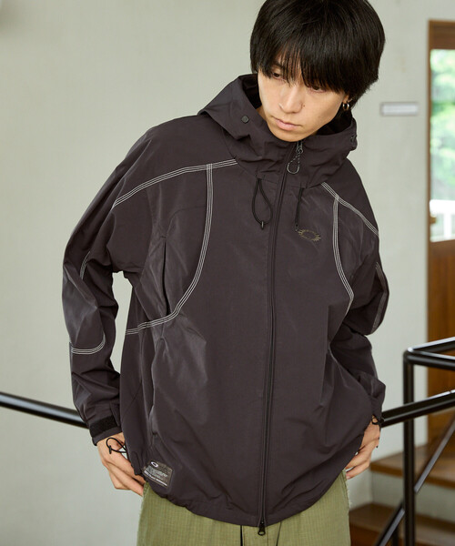 OAKLEY(オークリー)の「OAKLEY/オークリー FGL SECTOR JACKET 6.7 限定展開(ナイロンジャケット・メンズ・グレー/ブラック・LARGE/MEDIUM/SMALL)」の10枚目の写真