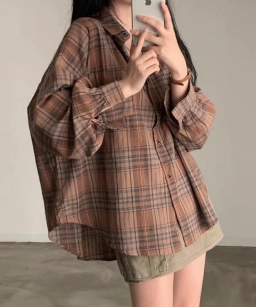 semplice（センプリチェ）の「オーバーサイズ チェック柄長袖シャツ（シャツ/ブラウス・レディース・ブラウン/レッド/ブルー/キャメル・F）」の3枚目の写真