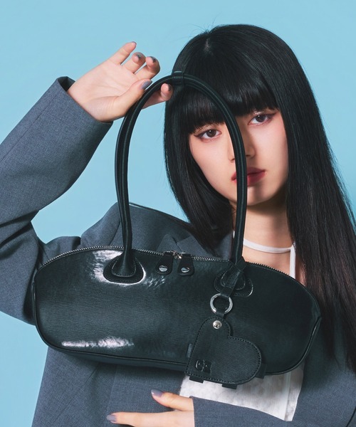 Casselini(キャセリーニ)ラウンドチャームバッグ（ハンドバッグ