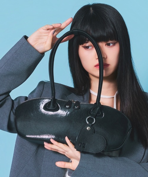 Casselini(キャセリーニ)の「Casselini(キャセリーニ)ラウンドチャームバッグ(ハンドバッグ・レディース・ブラック/シルバー/ピンク・FREE)」の19枚目の写真