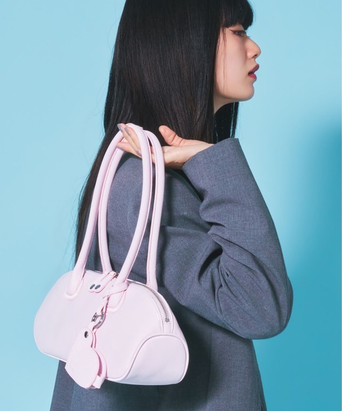 Casselini(キャセリーニ)の「Casselini(キャセリーニ)ラウンドチャームバッグ(ハンドバッグ・レディース・ブラック/シルバー/ピンク・FREE)」の6枚目の写真