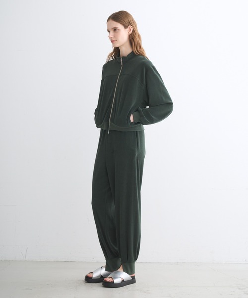 three dots(スリードッツ)の「ベルベットパイル ジップアップブルゾン(ブルゾン・レディース・グリーン系その他/アイボリー/ブラック・SMALL)」の7枚目の写真