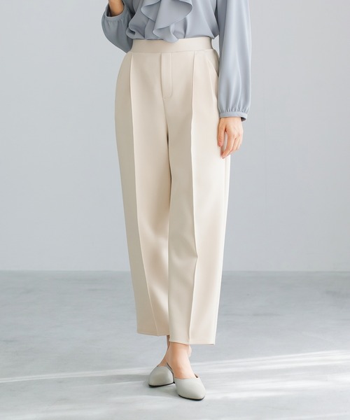 Emilyan(エミリアン)の「【 無敵のパンツ 】 ハイストレッチダンボールニット・センターシームストレートパンツ(その他パンツ・レディース・ネイビー/ライトベージュ/ブラック・S/M/L)」の1枚目の写真