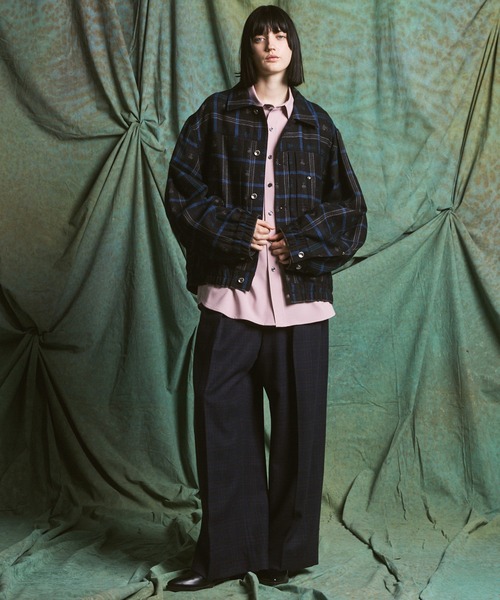 MAISON SPECIAL(メゾンスペシャル)の「《UNISEX》【イタリアンデッドストックファブリック】プライムオーバートラッカージャケット/【Italian Dead Stock Fabric】Prime-Over Trucker Jacket【MAISON SPECIAL/メゾンスペシャル】(ブルゾン・メンズ・グレイッシュベージュ/ダークブラック/ネイビー/パープル/その他1/ブラック・2/1/0)」の18枚目の写真