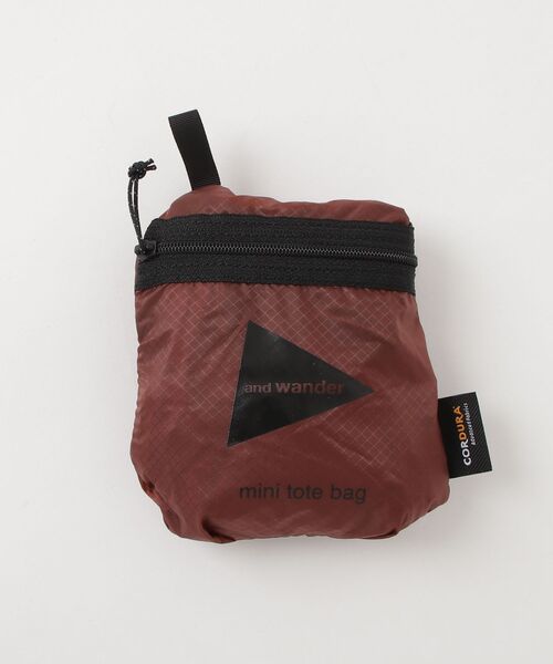 and wander(アンドワンダー)の「and wander/アンドワンダー sil mini tote bag(トートバッグ・メンズ・ピンク系その他4/ブラック・F)」の6枚目の写真