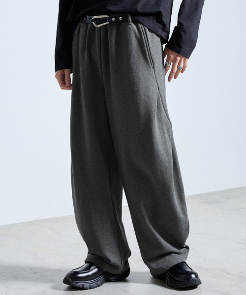 SERACE(セラス)の「【SERACE】HEAVY WEIGHT TWO TUCK CURVED SWEAT PANTS / ヘビーウェイト2タックカーブスウェットパンツ(スウェットパンツ・メンズ・チャコールグレー/杢グレー/ブラック系・S/M/L)」の4枚目の写真
