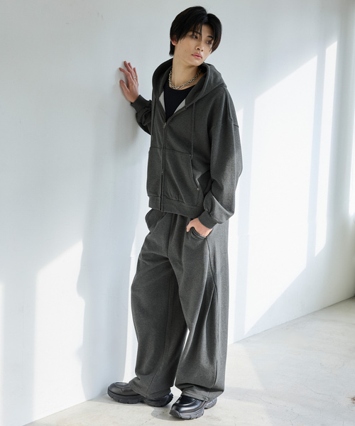 SERACE(セラス)の「【SERACE】HEAVY WEIGHT TWO TUCK CURVED SWEAT PANTS / ヘビーウェイト2タックカーブスウェットパンツ(スウェットパンツ・メンズ・チャコールグレー/杢グレー/ブラック系・S/M/L)」の8枚目の写真