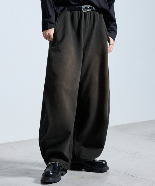 SERACE(セラス)の「【SERACE】HEAVY WEIGHT TWO TUCK CURVED SWEAT PANTS / ヘビーウェイト2タックカーブスウェットパンツ(スウェットパンツ・メンズ・チャコールグレー/杢グレー/ブラック系・S/M/L)」の2枚目の写真
